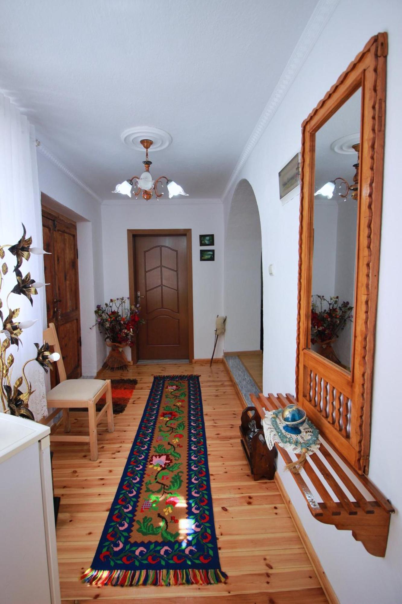 Guest House Denis Гирокастра Экстерьер фото